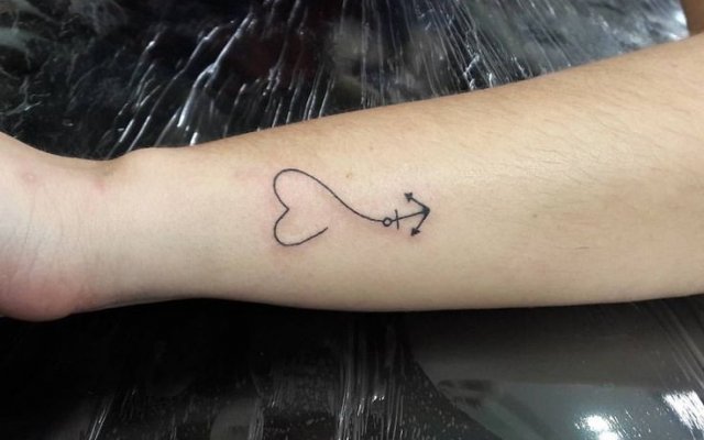 Minimalist tattoo: 45 tips for those looking for inspiration