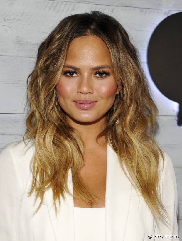 Californian highlights: the technique that illuminates the ends of the hair and enhances the summer tan