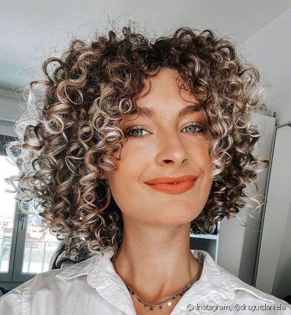 What is the best styling cream for fine and curly hair?