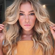 Bleached hair care in the summer: tips to avoid yellowing hair!