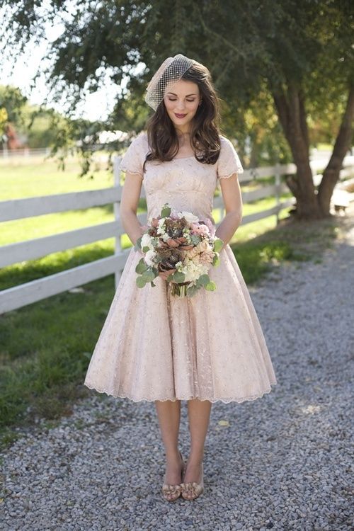 Vestido de novia corto: 30 modelos para que escapes de lo básico