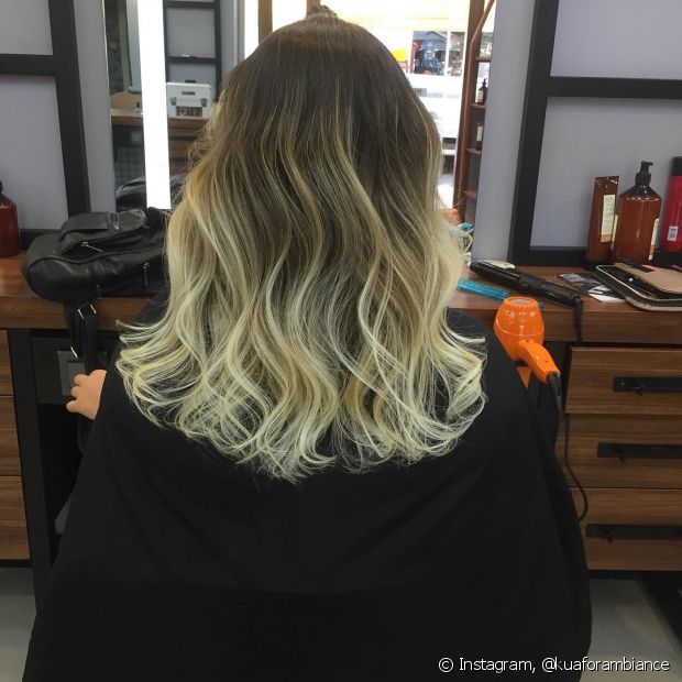 Ombré hair blonde: see 25 photos of the technique that lights up the look without having to dye all the hair