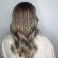 Dark ash blonde: learn how to achieve the look and take care of the wires