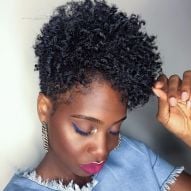 Curly bluish black hair: 15 photos to inspire and bet on dark curls