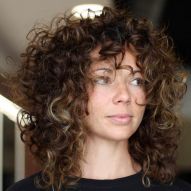 7 Medium Cuts for Curly Hair and Tips for Choosing the Perfect One for You