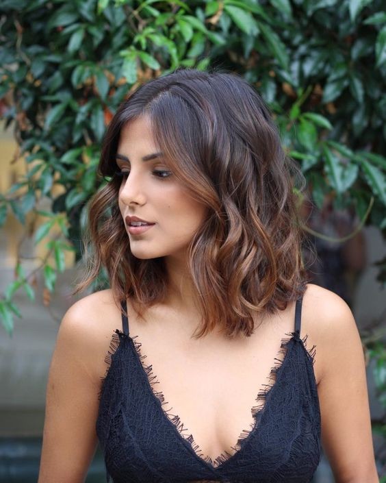 Short wavy hair: See how to care and cutting tips