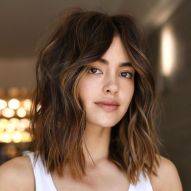 Long bob with lit brunette: 20 beautiful photos of the color and cut combination