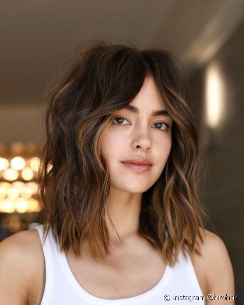 Long bob with lit brunette: 20 beautiful photos of the color and cut combination