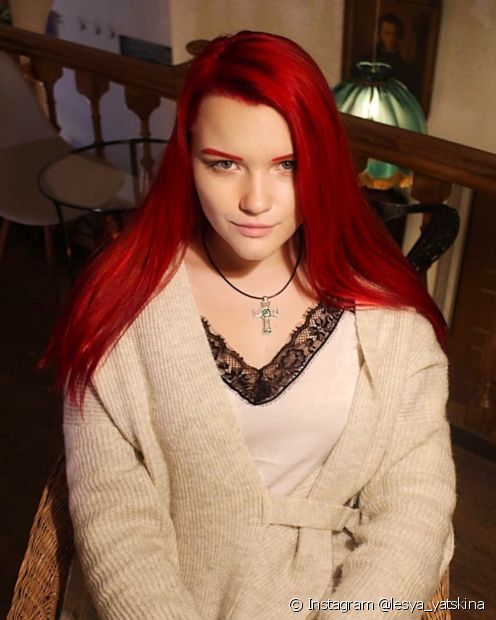 Cherry red hair: 15 photos of the color and tips for choosing the right dye