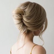 Bridesmaid hairstyle with bun: 6 options to use on the day of the wedding ceremony