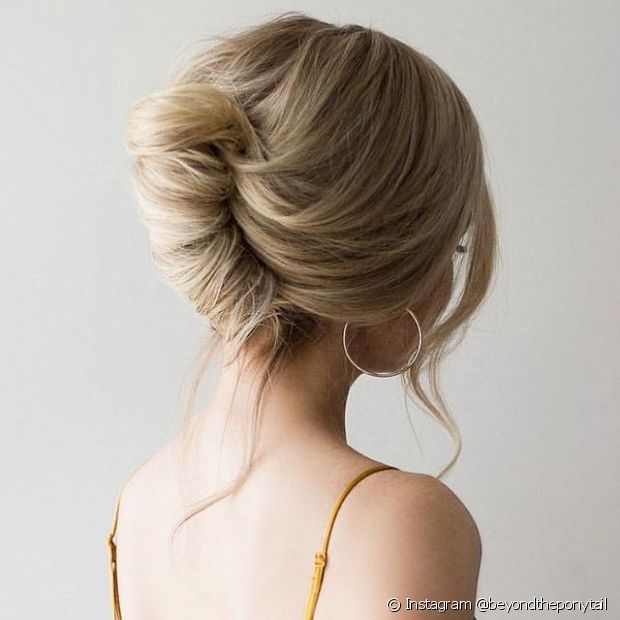 Coiffure demoiselle d'honneur avec chignon : 6 options à utiliser le jour de la cérémonie de mariage