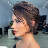 Comment réparer les cheveux courts ? 6 produits et astuces pour cheveux frisés, bouclés, raides et ondulés