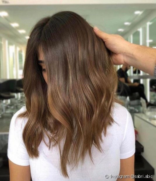 16 ideas for a lit brunette in straight hair and tips to create highlights with a natural effect