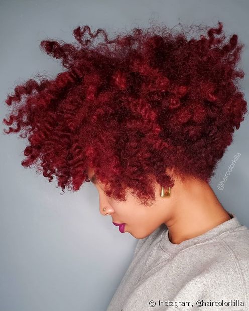 Cherry red hair: learn how to care for red hair correctly and keep the color vibrant longer!