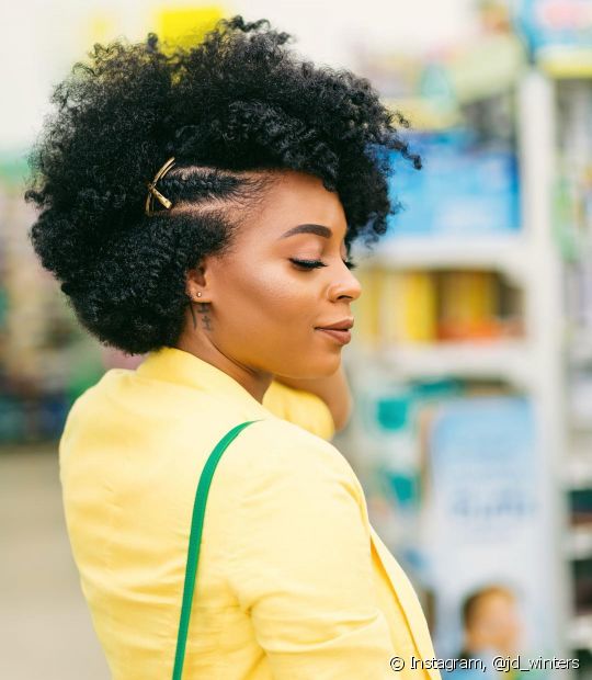 Voir 40 photos de tresses de racine et des conseils sur la façon de le faire sur les cheveux bouclés et crépus