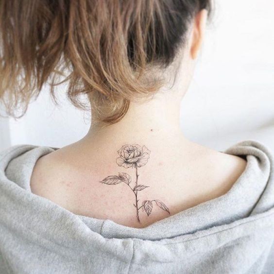 60 inspirations for women's back tattoos