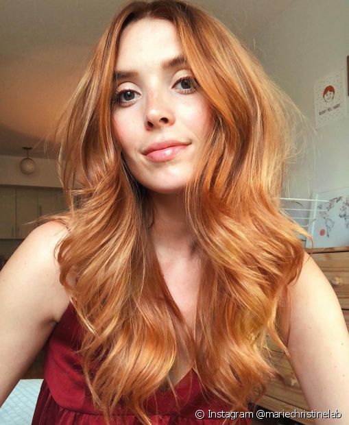 Soy rubia y quiero ponerme roja: ¿cómo hacer la transformación para cambiar el color del cabello?