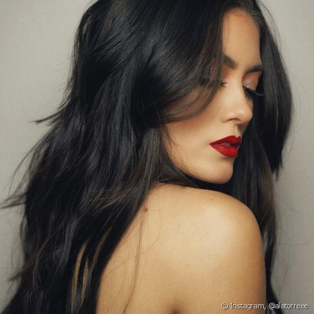 Cabello liso y seco: cómo cuidar las hebras + tips de productos