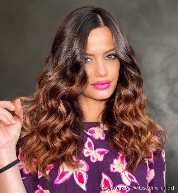 Are Californian locks still in trend? Discover how to lighten your hair in a modern way!