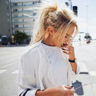 Queue de cheval dénudée : étape par étape comment faire la coiffure stylée en moins de 5 minutes