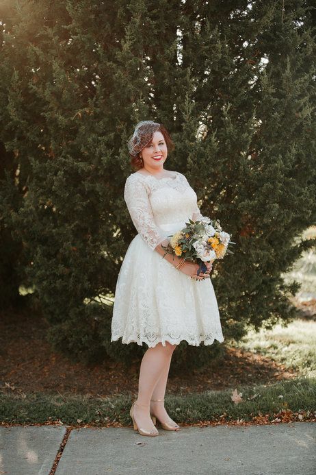 Civil wedding dress: options for an elegant bride