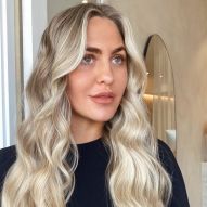 Long blonde hair: 20 inspirations and tips on how to dye it with a light color