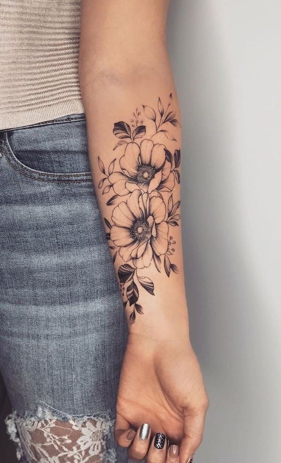 Female tattoo on the arm: 36 options to inspire you!