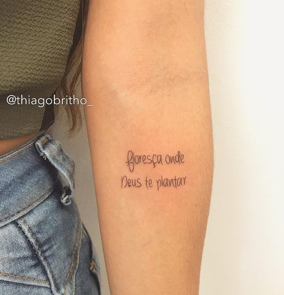 Tatuaggi femminili sul braccio: 36 opzioni per ispirarvi!