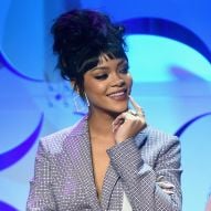 Rihanna : découvrez 50 photos de la coiffure emblématique de la chanteuse, attraction de Rock in Rio 2015