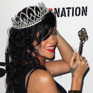 Rihanna: guarda 50 foto dei capelli iconici della cantante, attrazione del Rock in Rio 2015