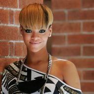 Rihanna : découvrez 50 photos de la coiffure emblématique de la chanteuse, attraction de Rock in Rio 2015