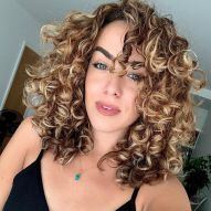 Taglio tritato con frangia laterale: 18 foto per ispirarti a portare i capelli sfumati