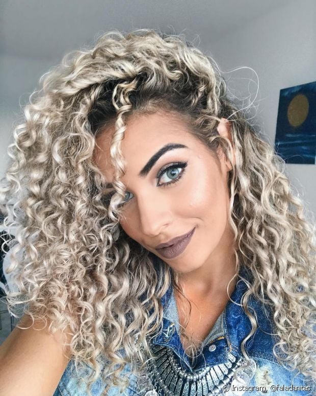 Je veux devenir blond platine ! Sachez quoi considérer avant de teindre vos cheveux