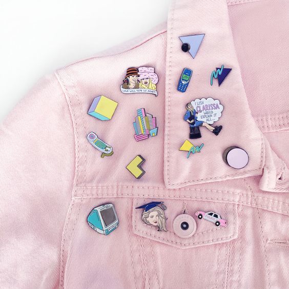 60+ ways to wear brooches to put together a fashion look