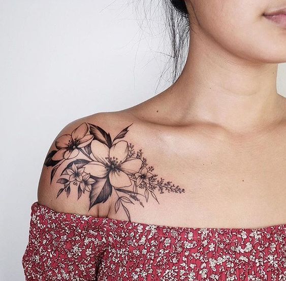 Tatuaggi femminili sulle spalle: lasciatevi ispirare da bellissime proposte prima di fare il vostro!