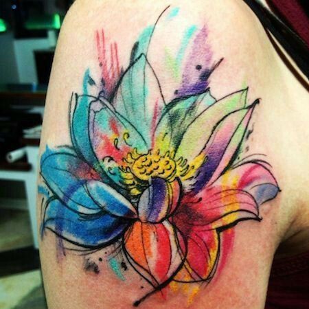 Female shoulder tattoo: get inspired with beautiful suggestions before making yours!