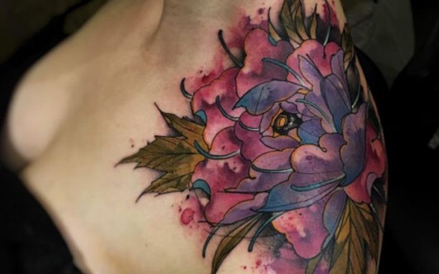 Female shoulder tattoo: get inspired with beautiful suggestions before making yours!