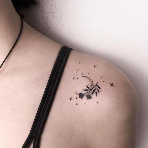 Female shoulder tattoo: get inspired with beautiful suggestions before making yours!