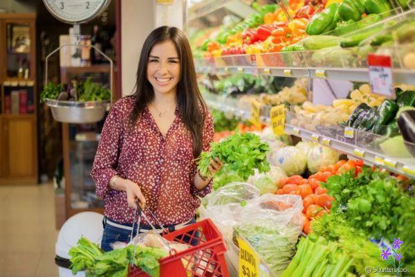 ¿Cómo deshacerse de las estrías blancas con tratamiento en el hogar?