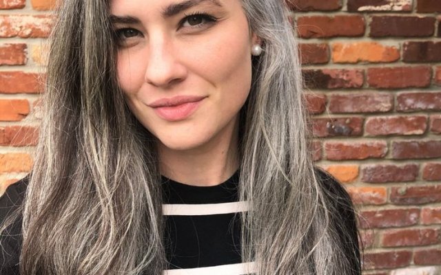 How to have beautiful and well-groomed white hair