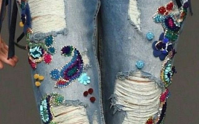 How to customize jeans: 10 easy and creative ways