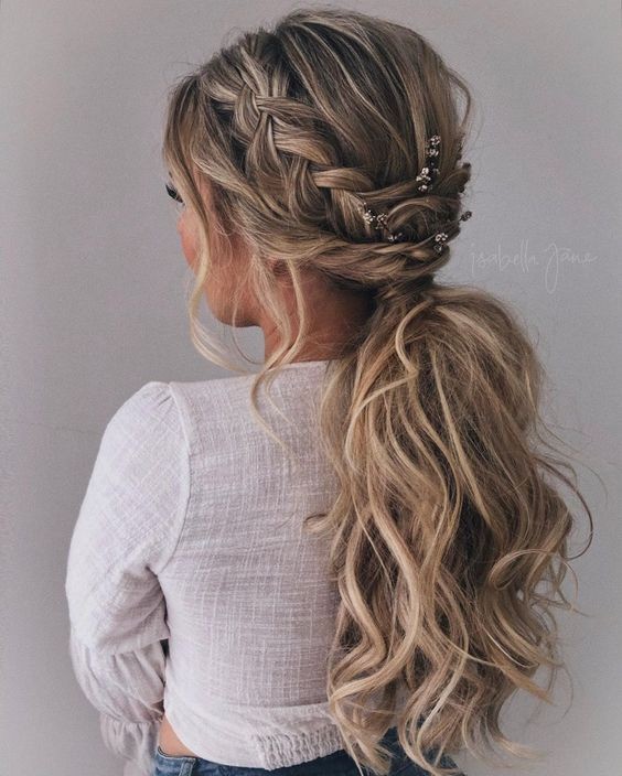 Get inspired by amazing types of braids