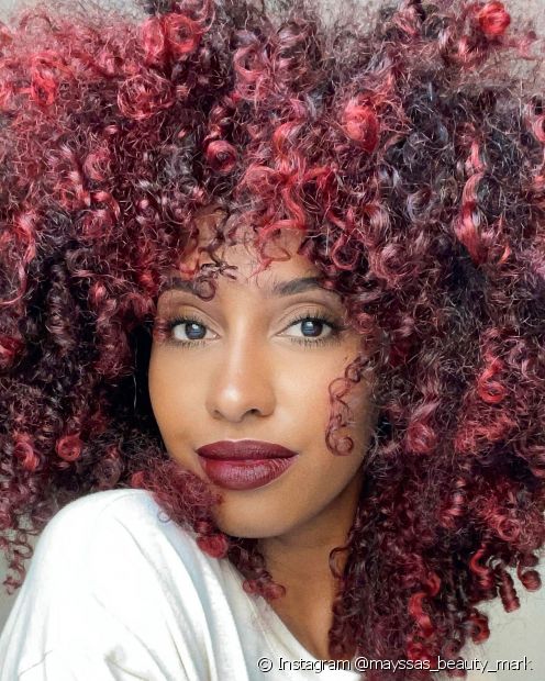 Cheveux roux : 30 photos de teintes marsala, bordeaux, cerise + conseils pour choisir la bonne teinture