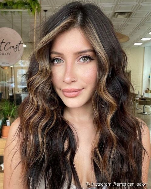 Brown hair: light, medium and dark... See 50 photos of strands with different tones!