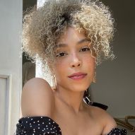 Platinum curly hair: 20 photos and tips to achieve the color without harming the strands