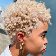 Platinum curly hair: 20 photos and tips to achieve the color without harming the strands