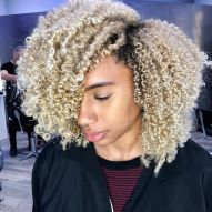 Platinum curly hair: 20 photos and tips to achieve the color without harming the strands