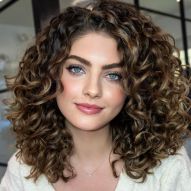 Comment avoir les cheveux clairs ? Voir 5 idées !