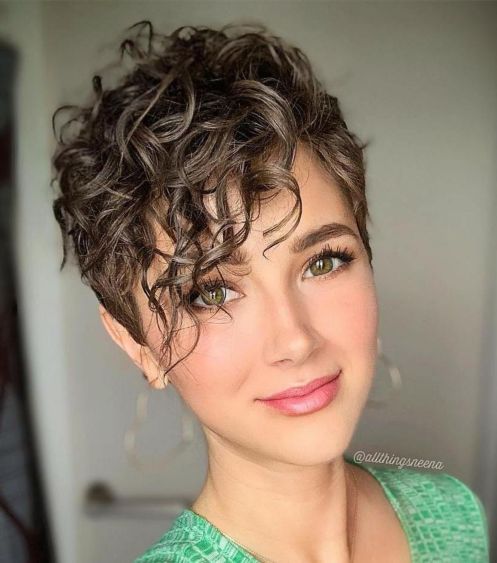The best cuts and hairstyles for short curly hair
