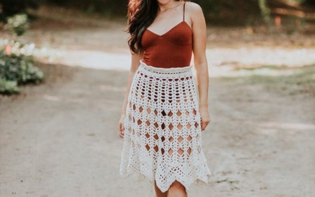 Crochet skirt: how to wear this piece full of style and charm